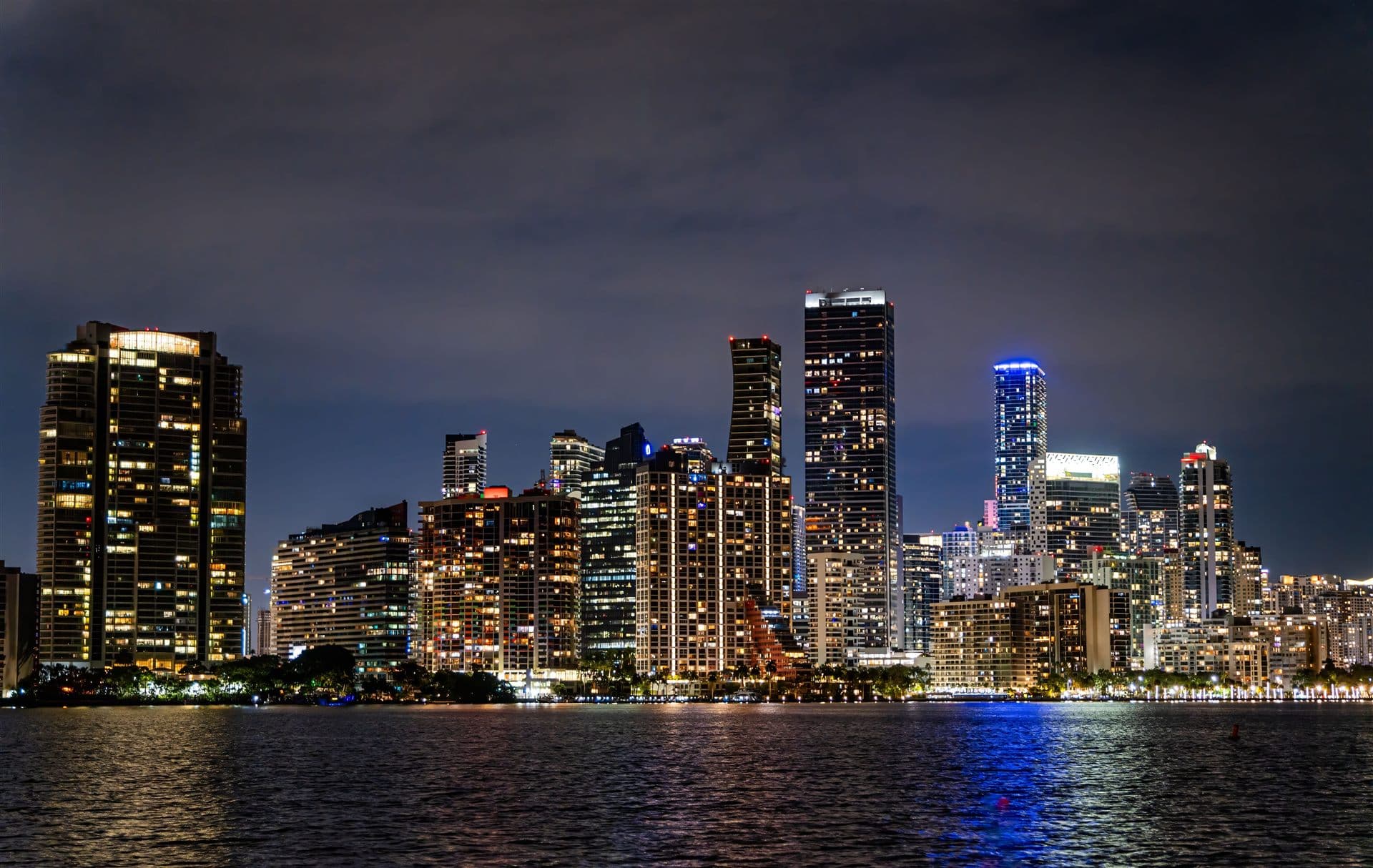 Florida skyline or landscape for local Jewish obituary resources for Florida