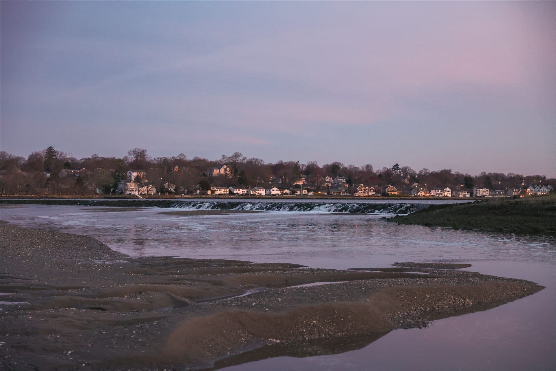 Connecticut skyline or landscape for local Jewish obituary resources for Connecticut